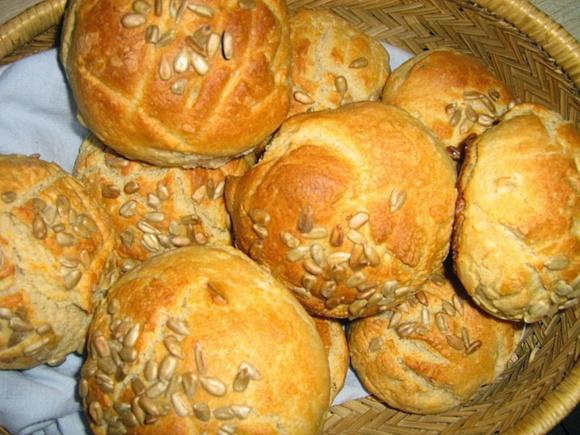 Bułki pszenno-owsiane z pestkami dyni