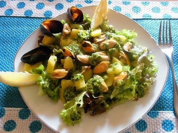 Małże z pesto