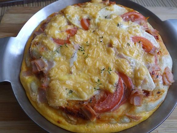 Pizza pomidorowo-jabłkowa