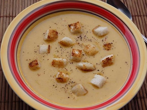 Kremowa zupa dyniowa z gorgonzolą