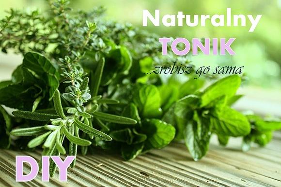 Naturalny domowy hydrolat do twarzy