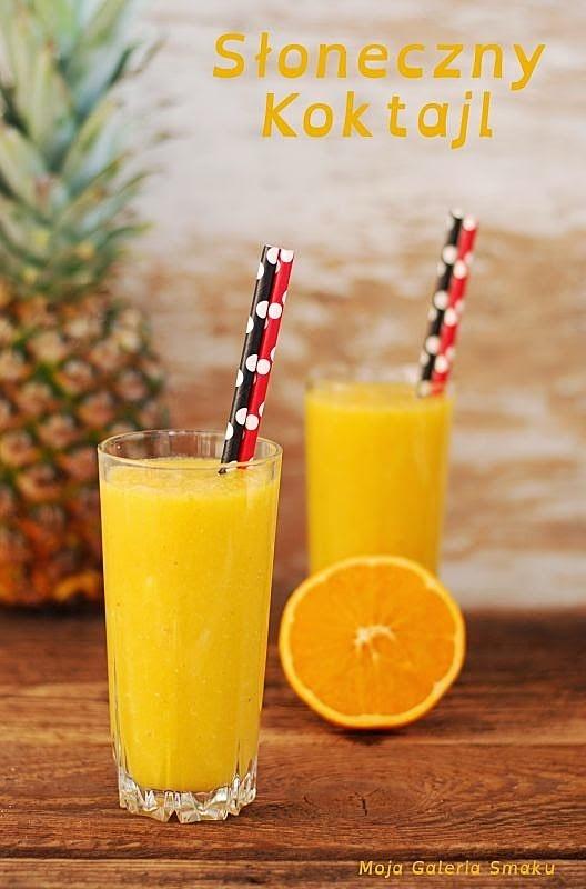 Słoneczny koktajl z mango, ananasem i pomarańczą