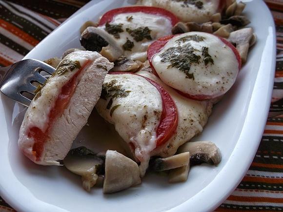 Filet drobiowy zapiekany z serem