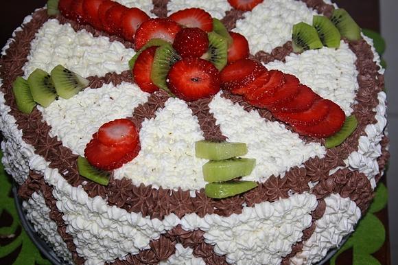 Tort z owocami i mascarpone