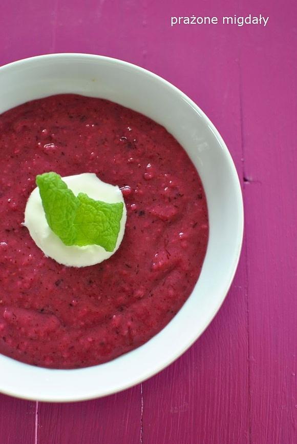Ryżowy pudding z owocami leśnymi dla dzieci