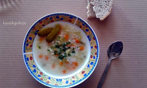 Zupa ogórkowa z ryżem