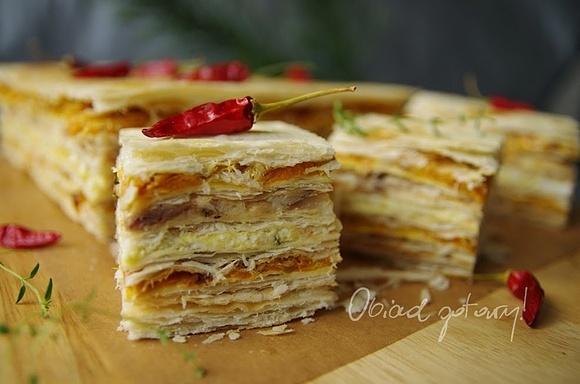 Tort rybny na imprezę z makrelą i pastą jajeczną