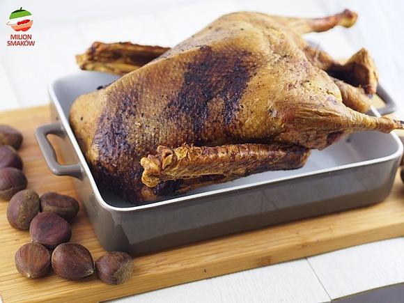 Gęś pieczona z kasztanami i jabłkami