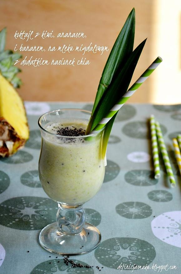 Koktajl owocowy z kiwi, ananasem i chia