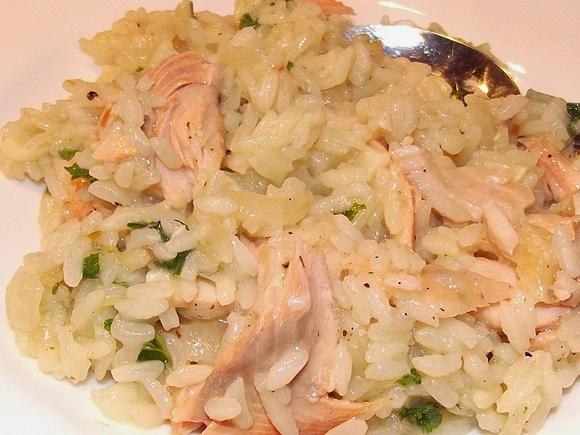 Risotto z jarmużem i pstrągiem