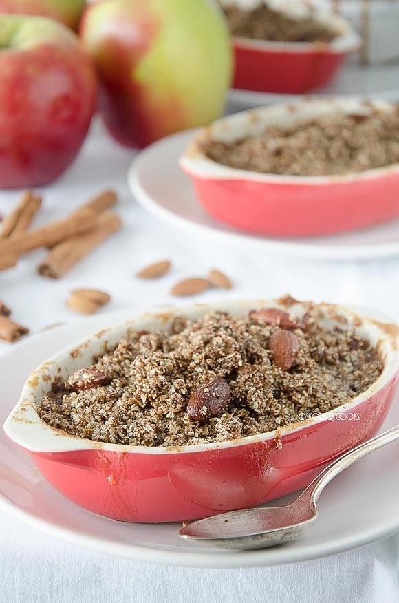 Bezglutenowe gryczane crumble z jabłkami