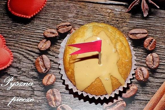 Krówkowe muffinki - puszyste z nadzieniem z krówek