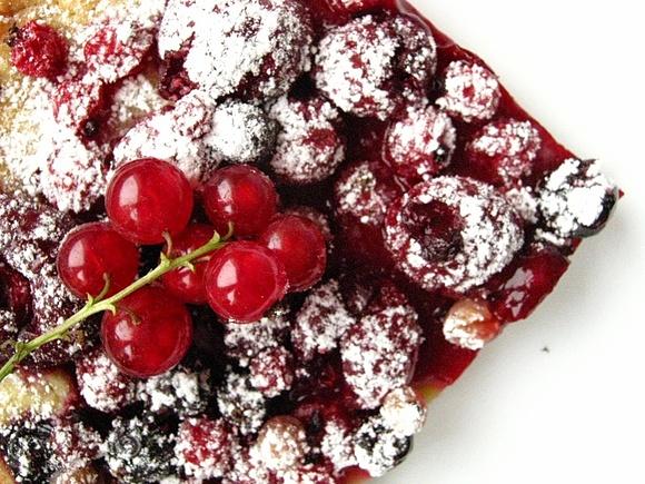 Placek owocowy z marcepanem