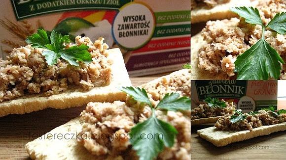 Pieczywo Granex z pastą pietruszkowo-orzechową
