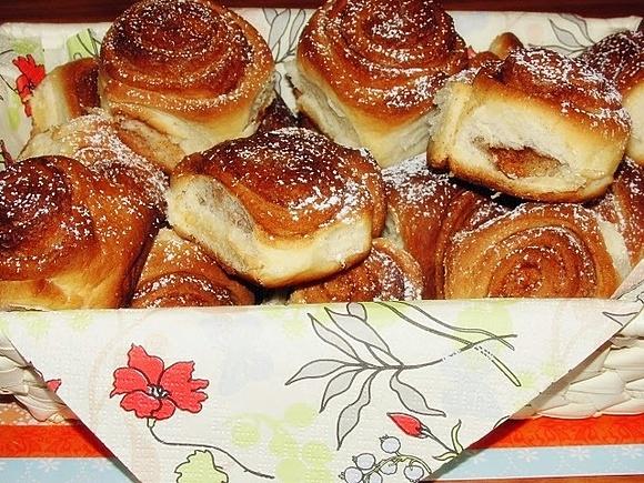 Drożdżowe ślimaczki z cynamonem