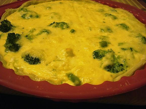 Quiche z brokułami i porem