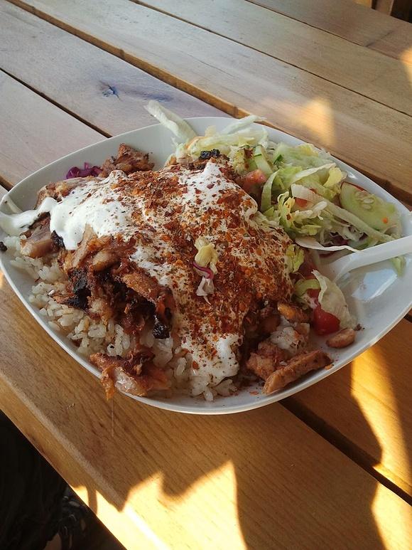 Ferit kebab we wrocławiu - dobre i pożywne danie