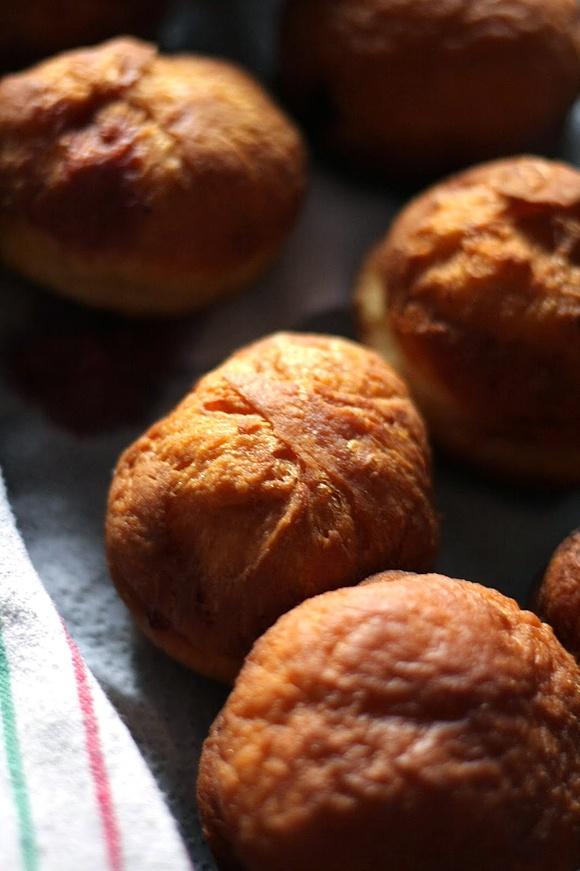 Pączki na tłusty czwartek - przepis na pyszne i miękkie