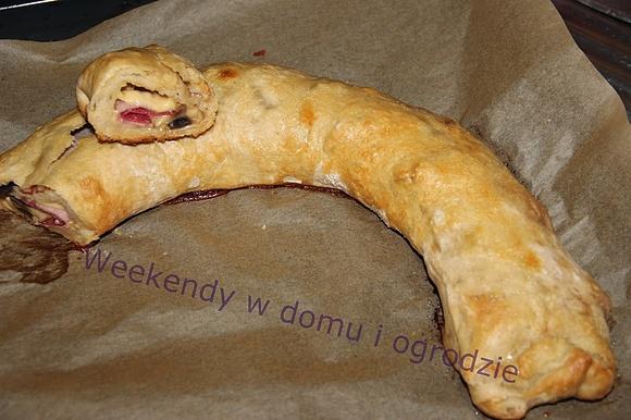 Wytrawny rogal drożdżowy