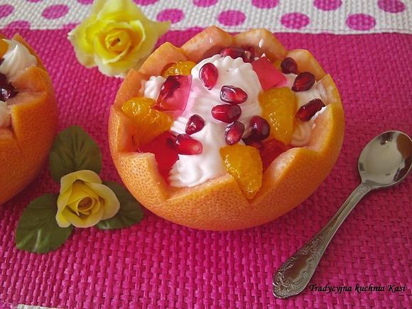 Deser z granatem, galaretką i mascarpone