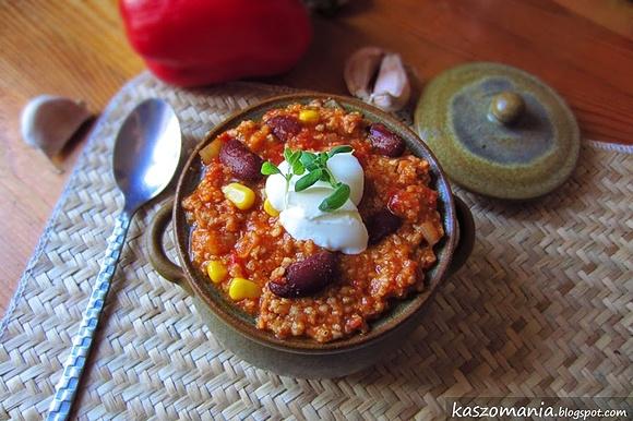 Chili con carne z kaszą jaglaną
