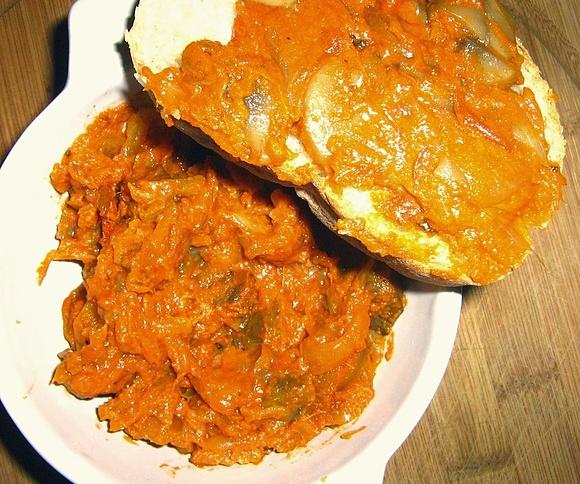 Pasta cebulowo-pieczarkowa do kanapek i pizzy