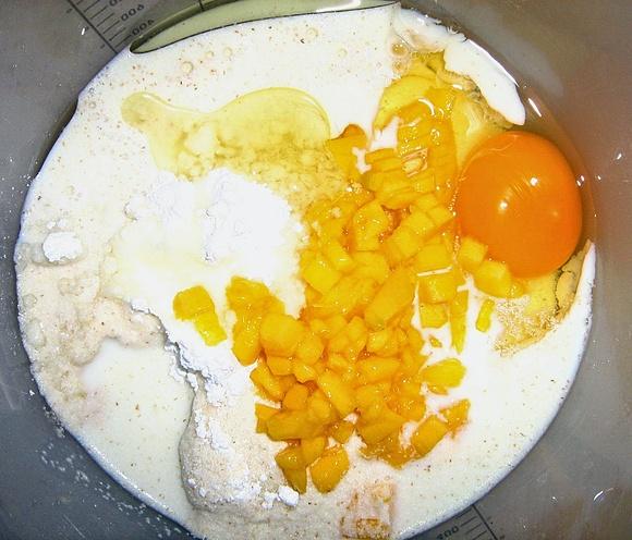 Placuszki z kaszy manny z mango i serkiem ze skórką pomarańczową
