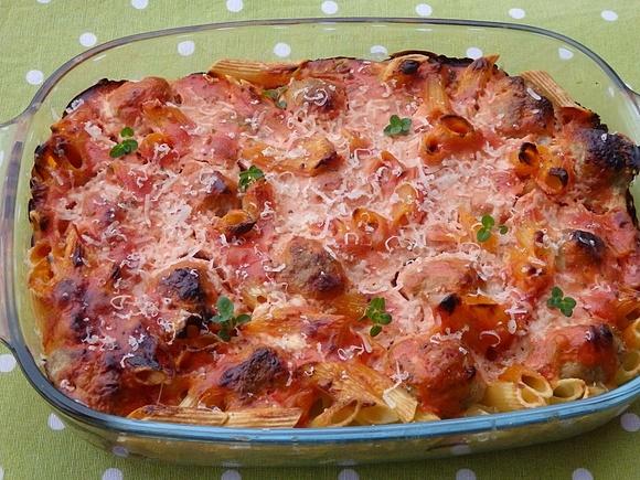 Zapiekanka makaronowa z klopsikami dla dzieci