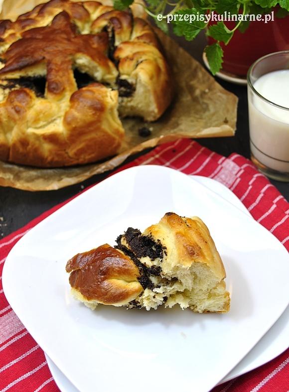 Gwiazda drożdżowa z makiem