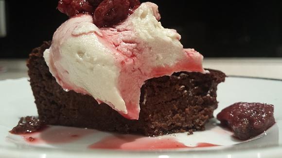 Jaglane brownie bez cukru - deser bez mleka i glutenu