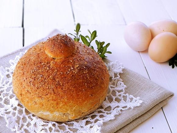 Chlebowe miseczki na Wielkanocne śniadanie