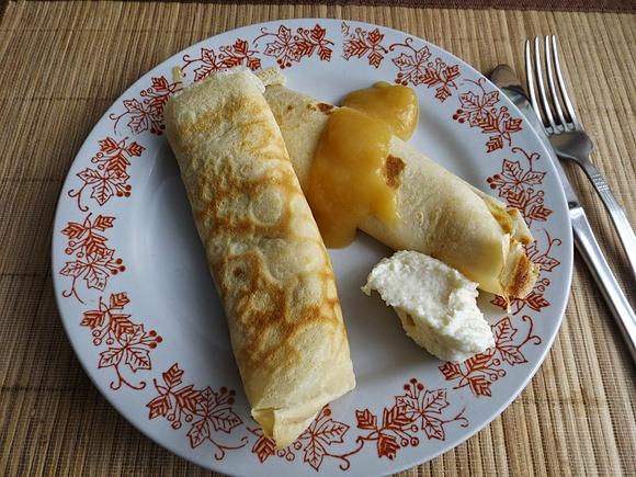 Naleśniki orkiszowe kokos z ananasem