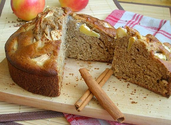 Gryczana babka z jabłkami