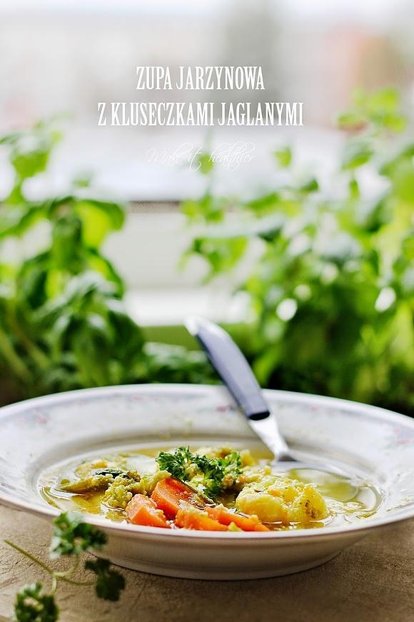 Zupa jarzynowa z kluseczkami jaglanymi bez mięsa