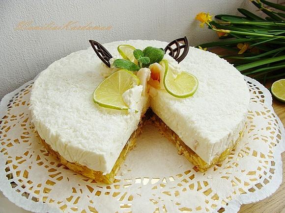 Sernik limonka i liczi z wafelkami i galaretką