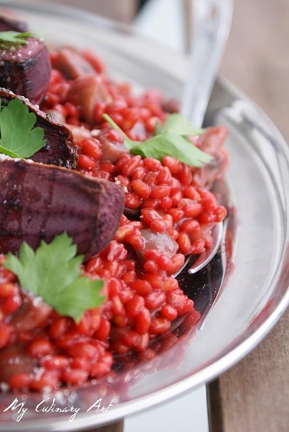 Buraczane kaszotto z pieczarkami i czerwonym winem