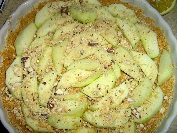 Tarta z jabłkami i bezą na herbatnikach