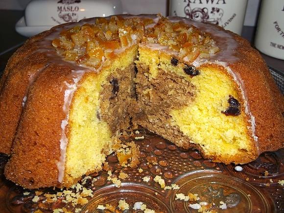 Babka majonezowa z żurawiną