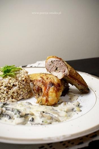 Skrzydełka faszerowane w sosie pieczarkowym