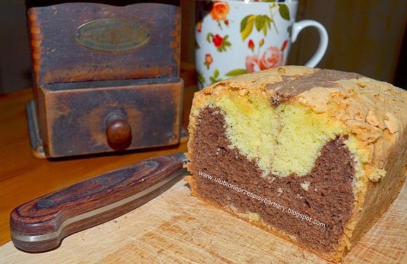 Babka kakaowa dwukolorowa na Wielkanoc
