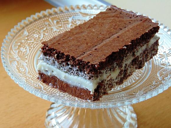 Mleczna kanapka proteinowa zdrowy słodki początek dnia