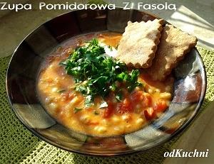 Zupa pomidorowa z białą fasolą i chili