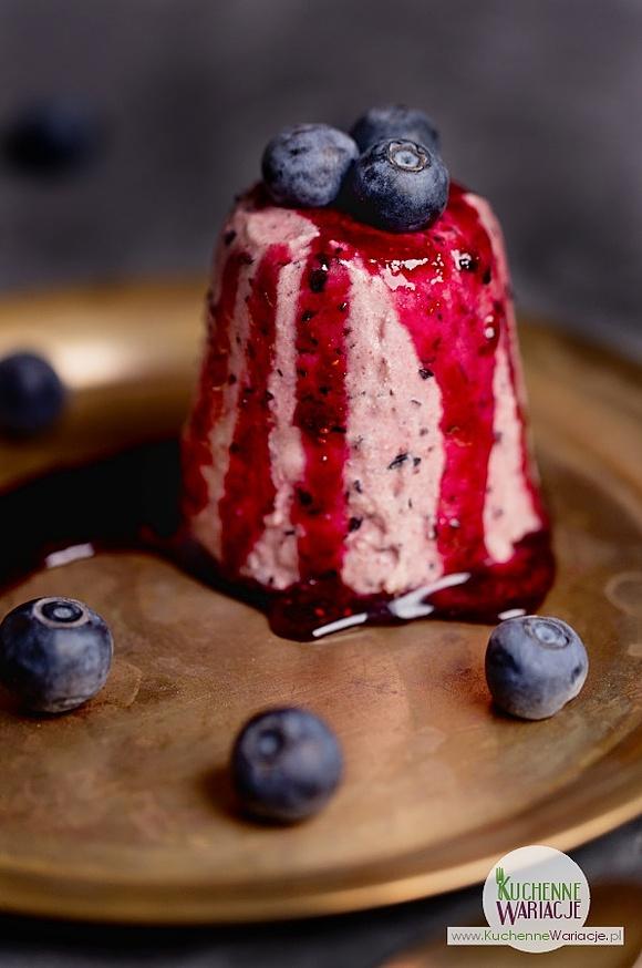 Borówkowe semifreddo