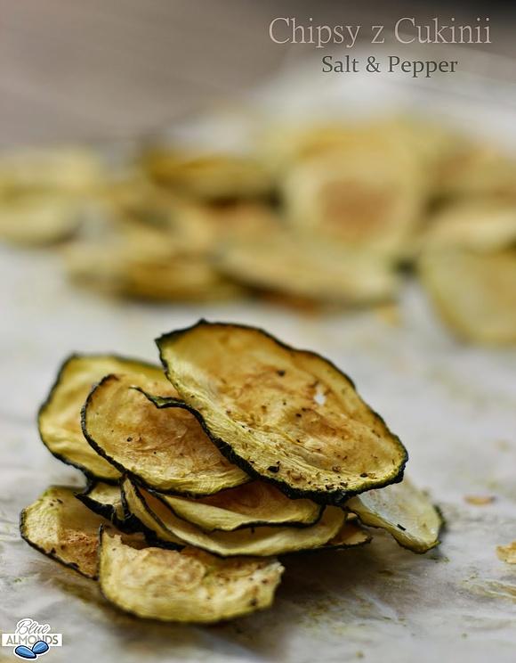 Chipsy z cukinii pieprz i sól, pepper i salt zucchini chips