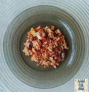 Huevos revueltos z chorizo - hiszpańska jajecznica