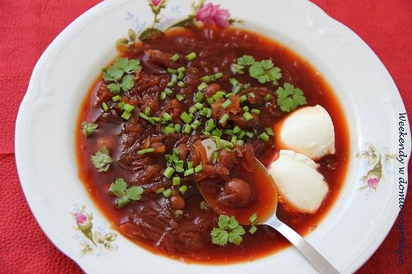 Zupa fasolowa z burakiem