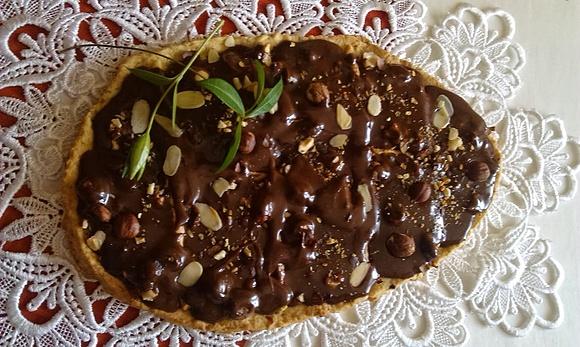 Mazurek gianduia z jalapeño na spodzie orzechowym