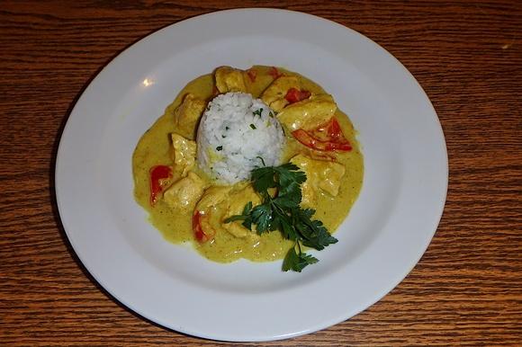 Curry z indykiem i cytrynowym ryżem