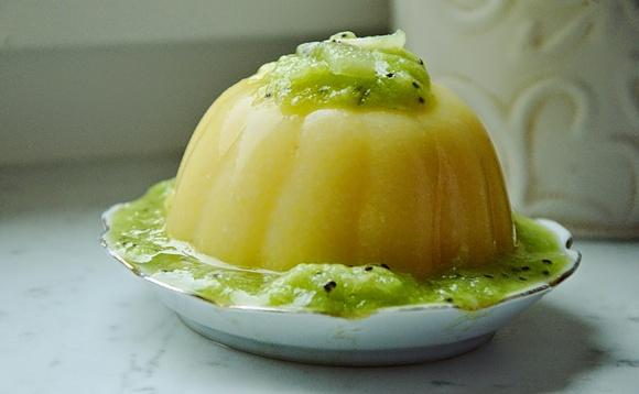 Migdałowa panna cotta z kiwi
