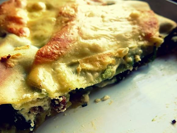 Lasagne ze szpinakiem, fetą i mięsem mielonym